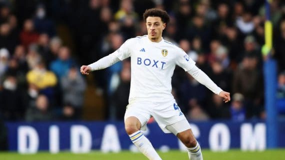 leeds united è crisi profonda la critica alla società leeds united